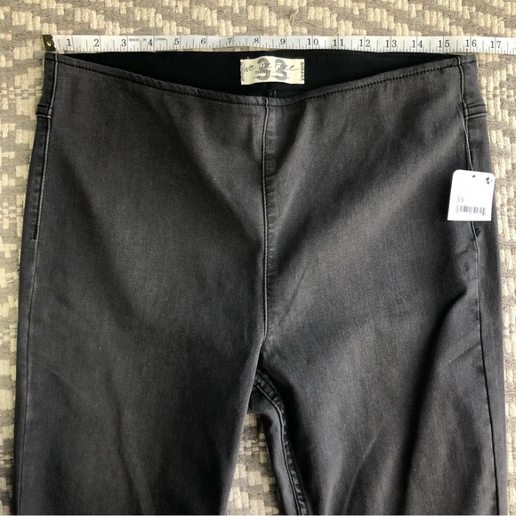 We the free penny pull on flare jeans size 33 - Picture 5 of 15